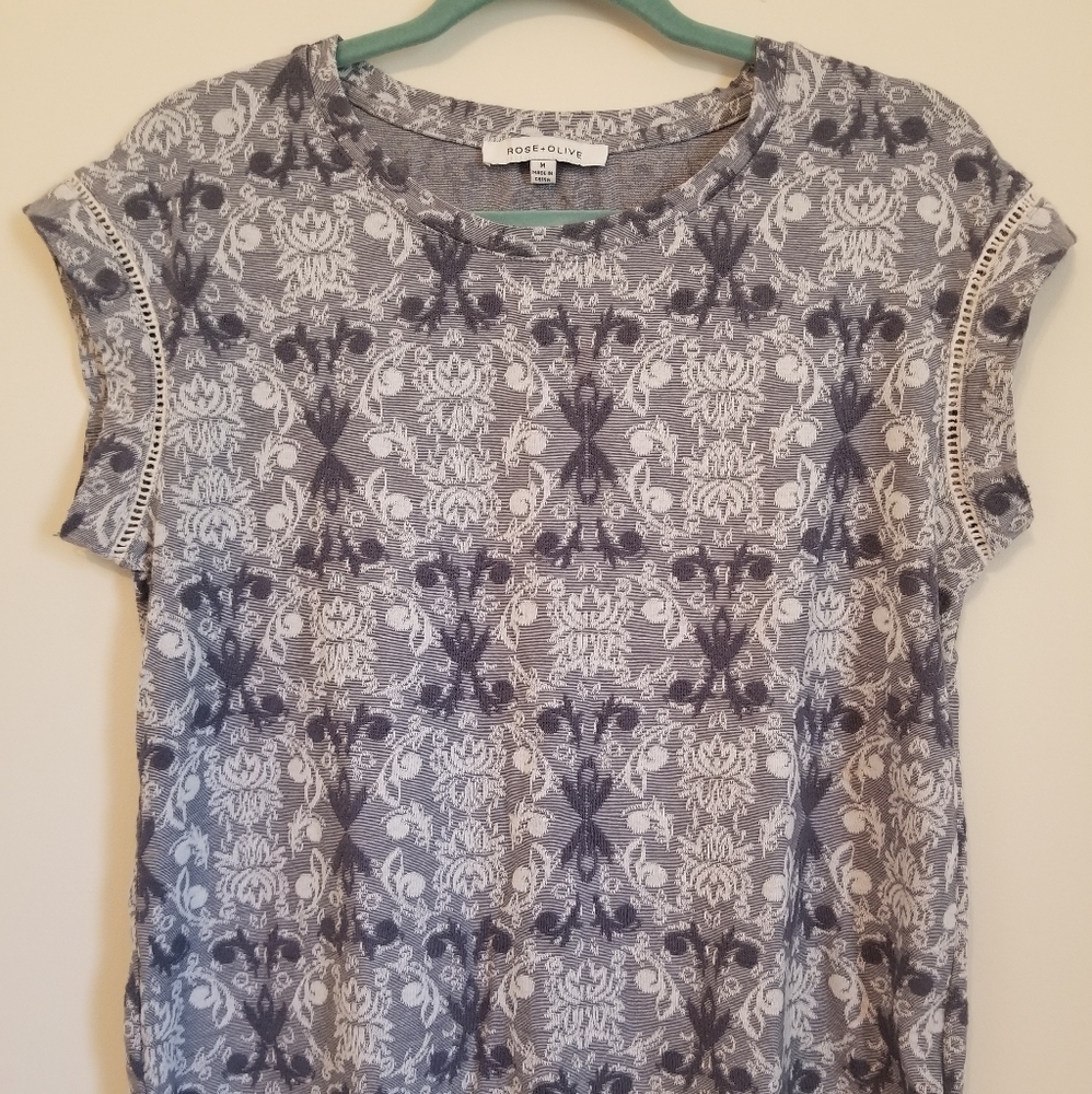 Rose and olive cotton tshirt